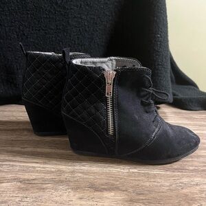 BONGO Black Quilted Wedge Ankle Boots
